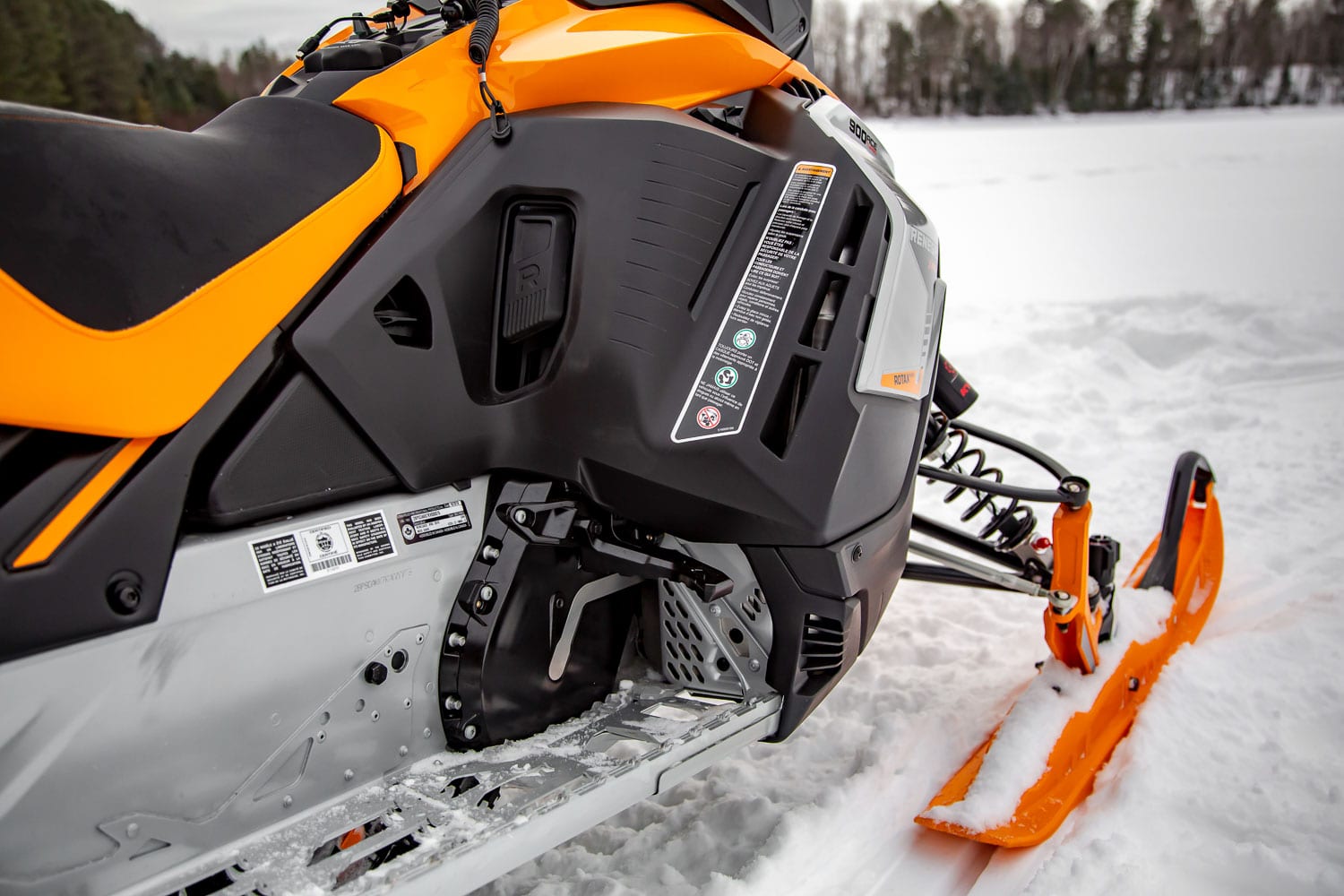 2019 Ski-Doo Renegade XRS 900 ACE Turbo Test