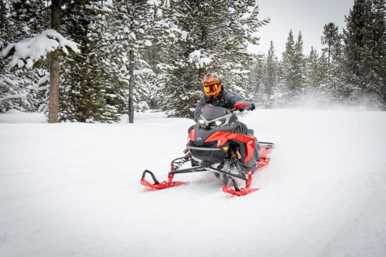 2024 LYNX RAVE RE Test Snowmobile Passion