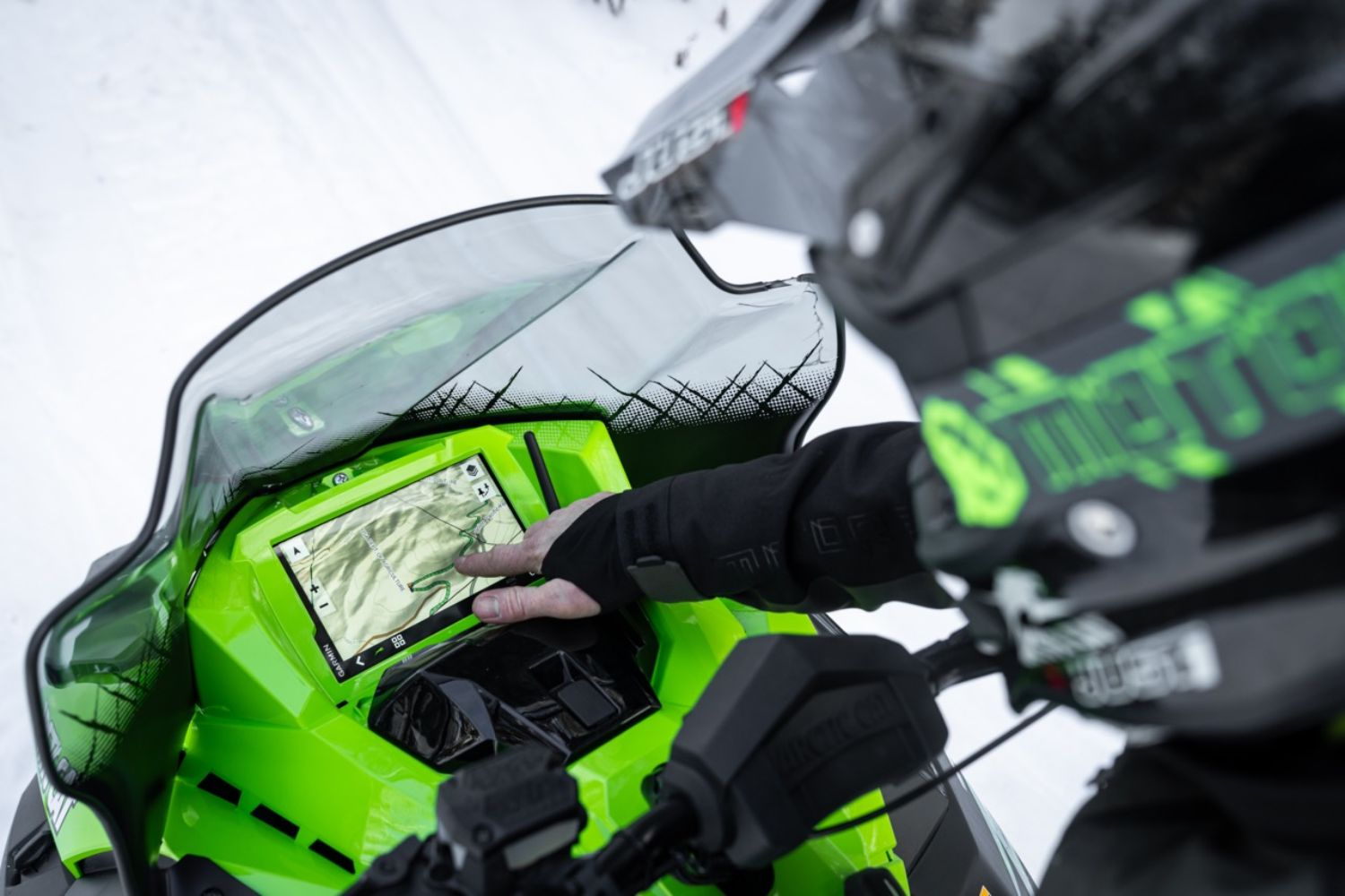 trail-hybrid snowmobiles 2025